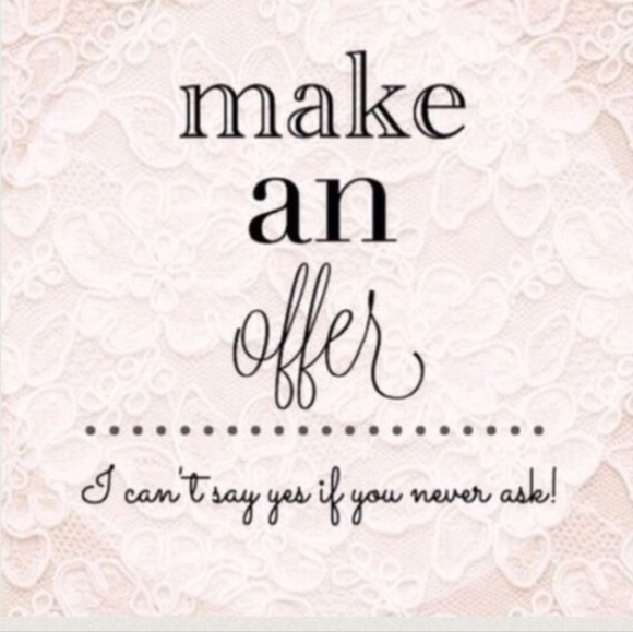 Meet your Posher 🛍 - Picture 3 of 4